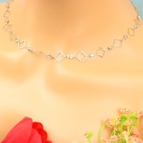 Delicate & Contemporary Necklace Chain, A Lovely Choice for Women, EVCH1858 - Picture 2 of 10